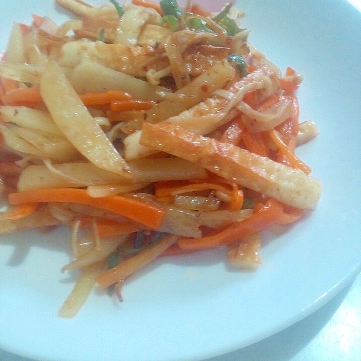 ご飯がすすむ☆ちくわと野菜のピリ辛炒め